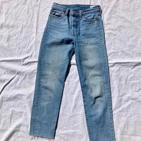 LEVI'S Wedgie Rough Tide High Rise Straight Leg Raw Hem Cropped Jeans, Size 25 - Picture 4 of 15